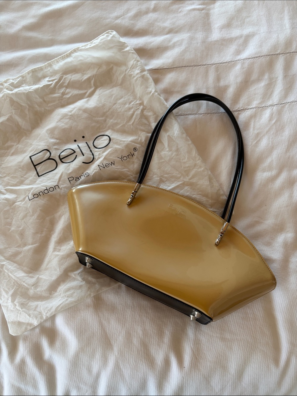 Vintage Y2K BEIJO "Over the Moon" Shoulder Bag Tan High Gloss Patent w/Dust Bag